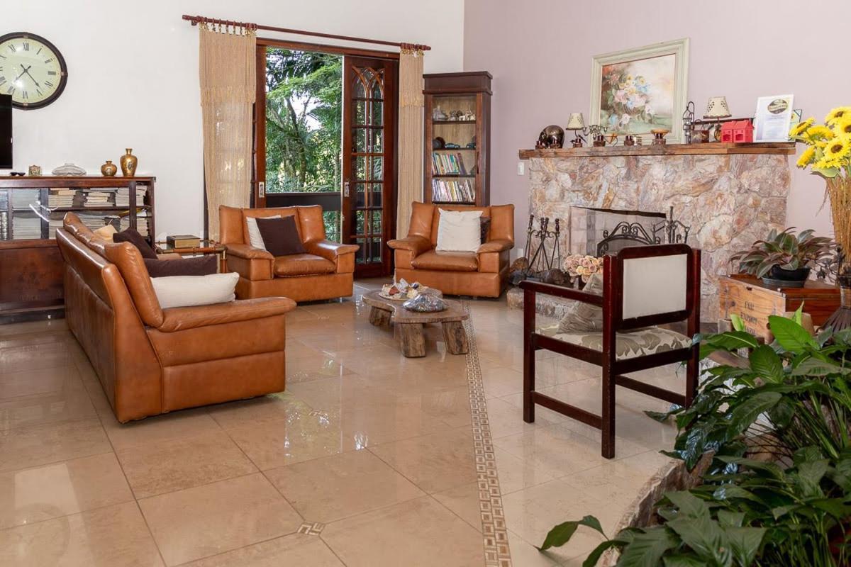 Pousada Casa da Pedra Blumenau Bagian luar foto
